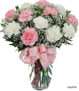 Kytica ružových a bielych karafiátov
